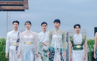 Wastra Katresnan Fashion Show at 10/10 Pool Bar