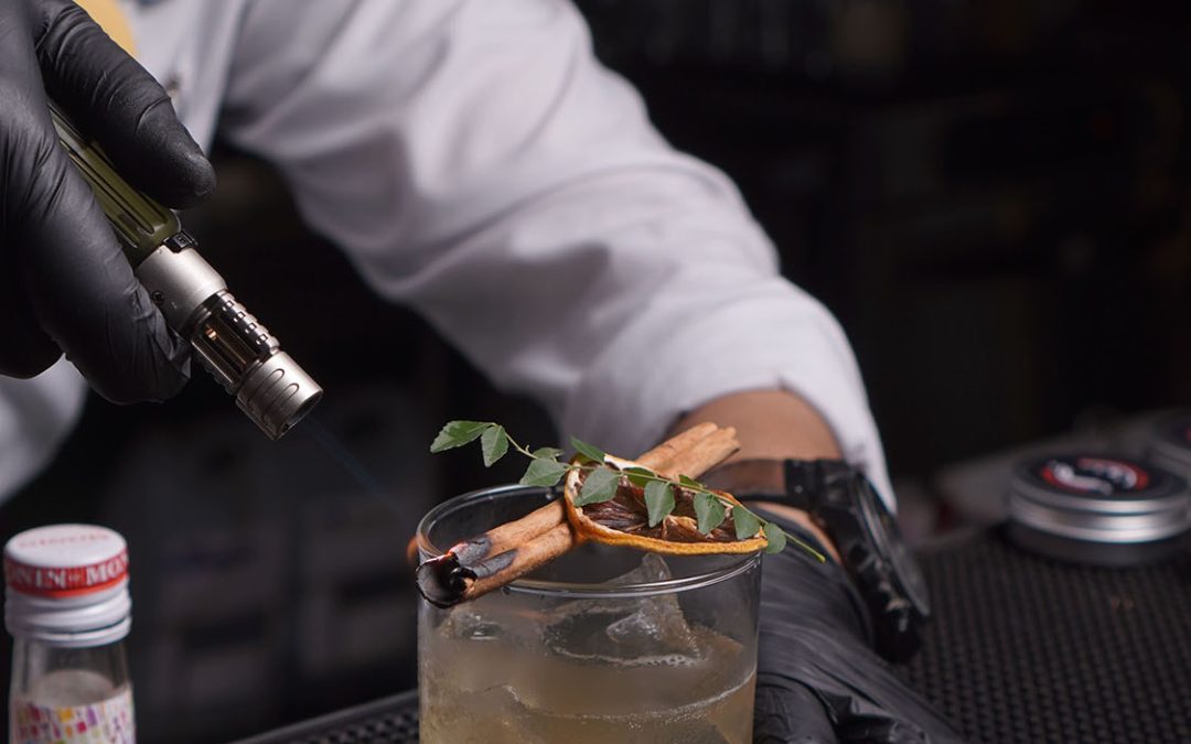 Konsep 10/10 Pool Bar